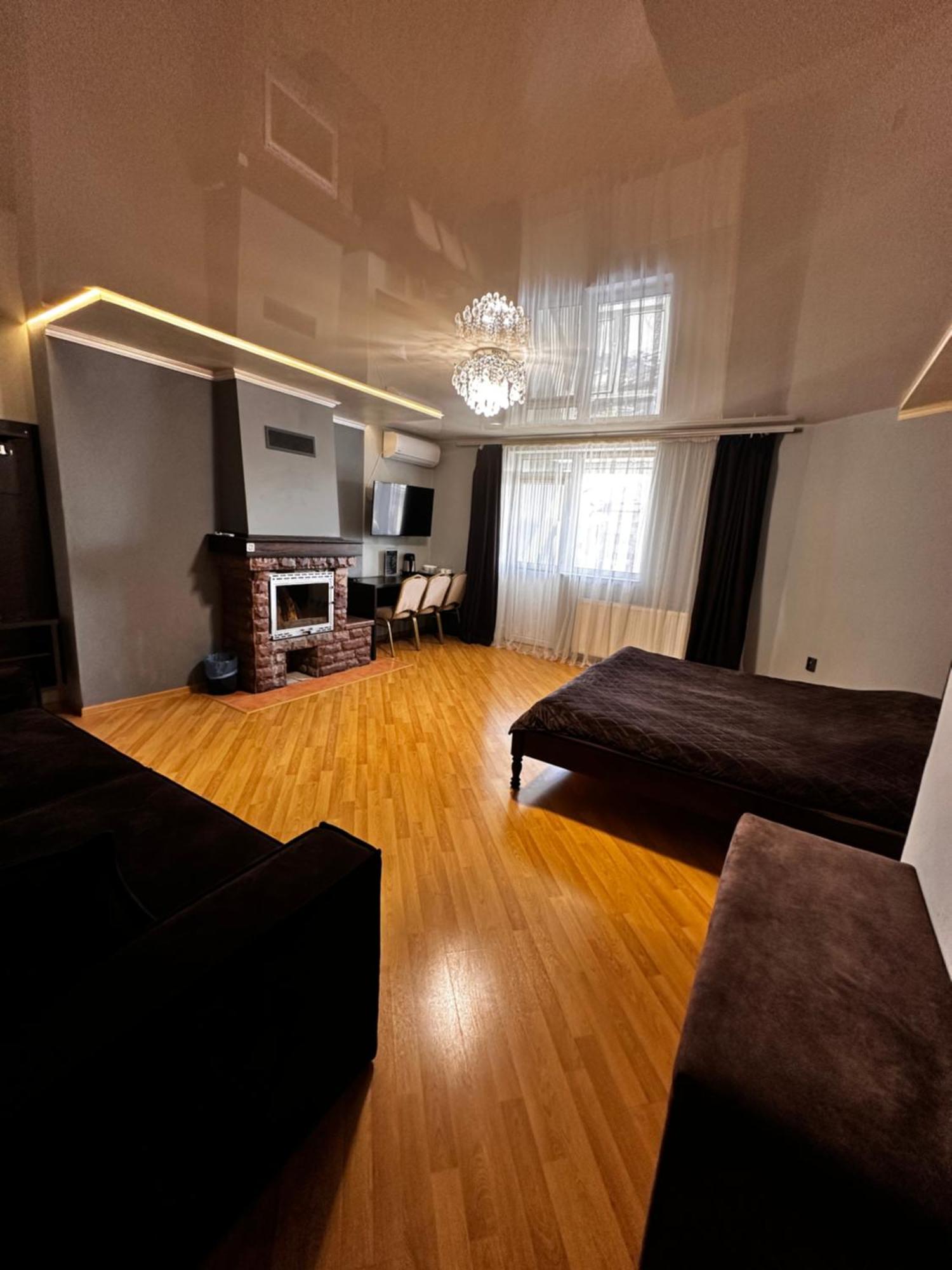 Like Hotel Kolomiya Ngoại thất bức ảnh
